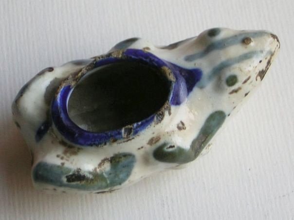 Chinese old porcelain writing-brush washer, with blue porcelain Frog